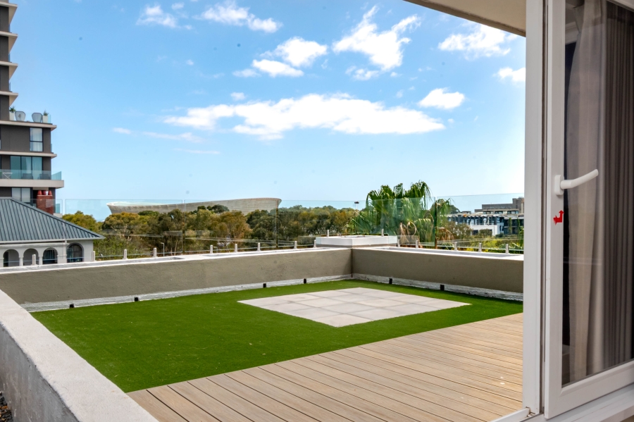 To Let 2 Bedroom Property for Rent in Green Point Western Cape